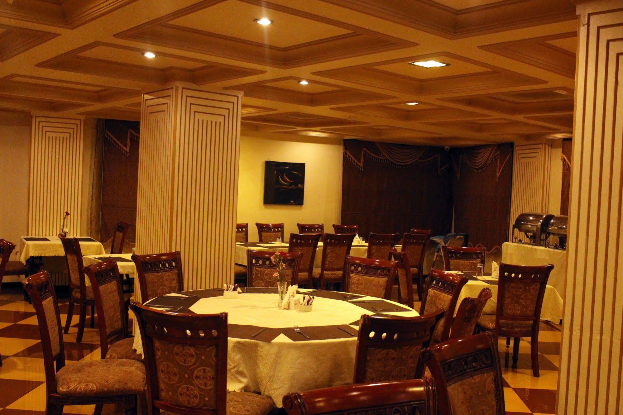 Hotel Sapphire Dar es Salaam Ngoại thất bức ảnh